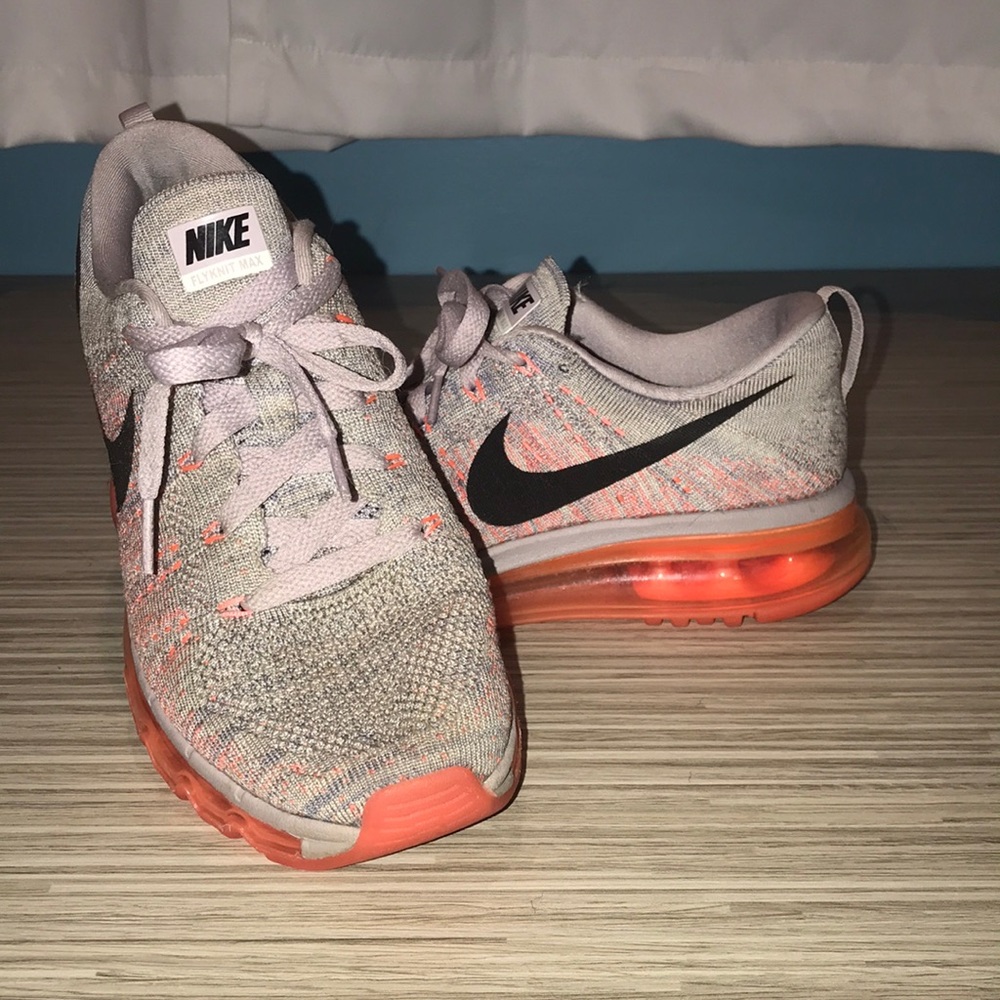 Women’s Running Shoes
